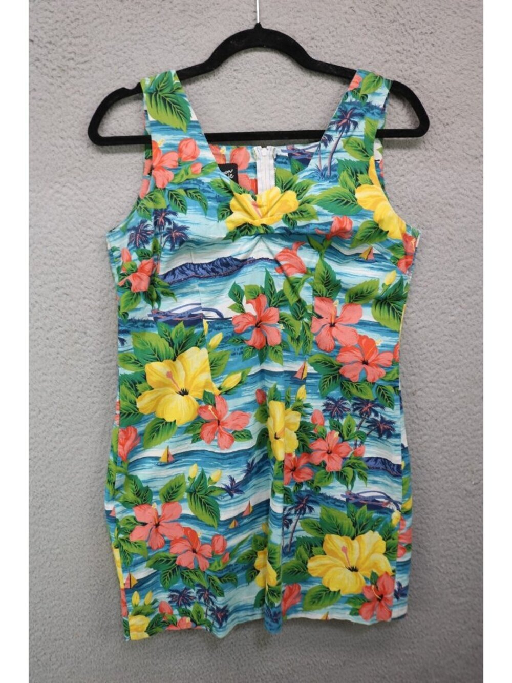Shannon Marie Hawaii Vtg. Sleeveless Hawaiian Floral Dress-Small-Beachy-Coastal